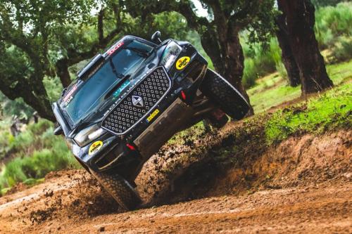 Borgward BX7 DKR da Borgward Rally Team (5).jpg