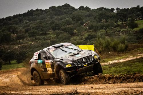 Borgward BX7 DKR da Borgward Rally Team (6).jpg