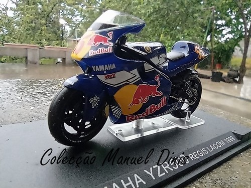 Yamaha YZR 500 CC 1999  - Um olhar sobre as minhas miniaturas