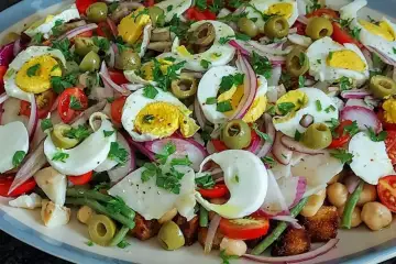 Salada de Bacalhau com Broa e Grão-de-Bico