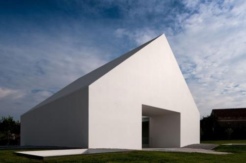 Leiria-House-03-1-750x499.jpg