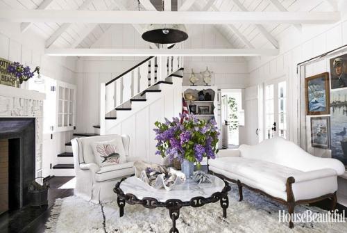 white-vicotrian-settee-dutch-doors-living-room-071