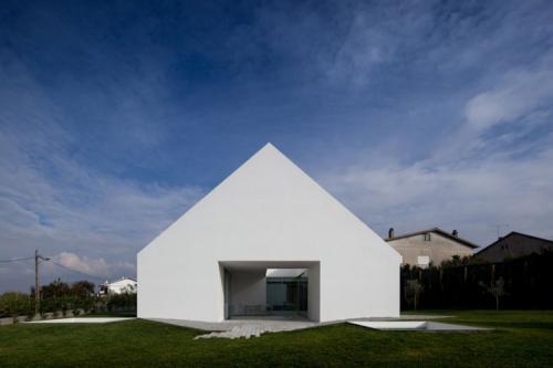Leiria-House-03-2-750x500.jpg