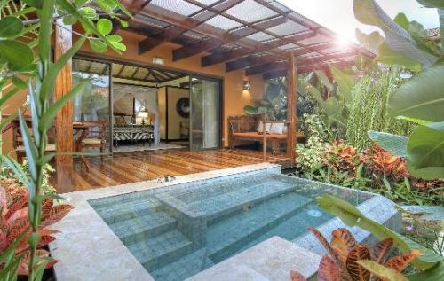nayara-hotel-spa-gardens.jpg