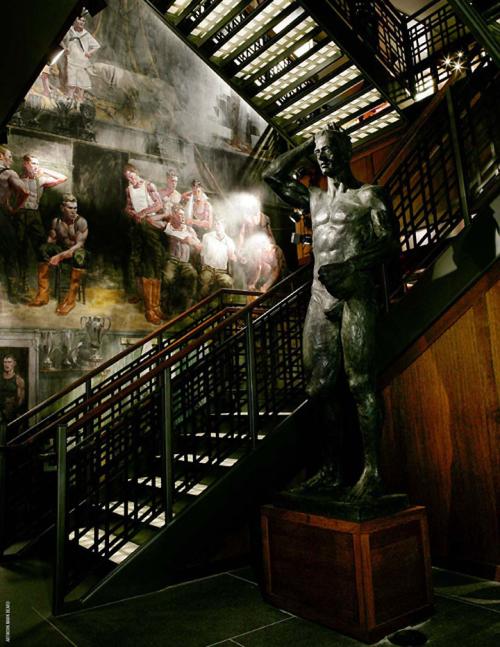 Abercrombie-Fitch-flagship-London-03.jpg