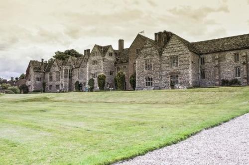 littlecote-house-hotel.jpg