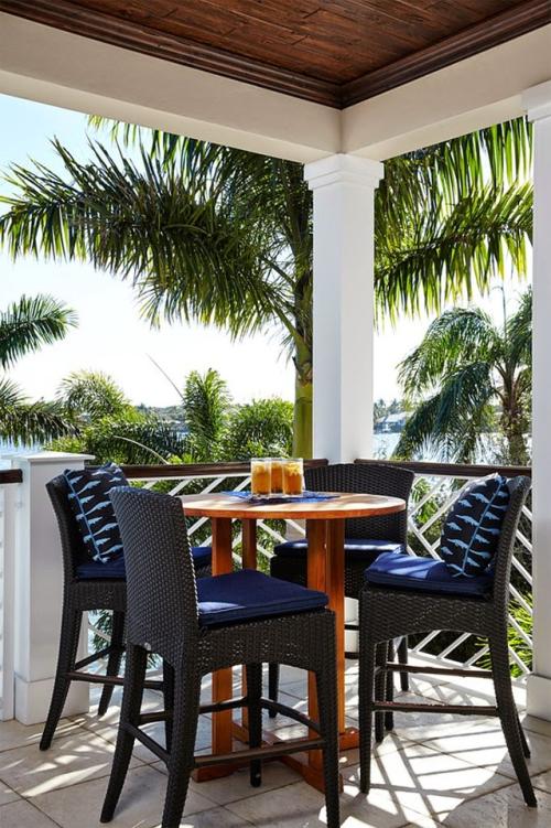 outdoor barstools.jpg outdoor barstools.jpg