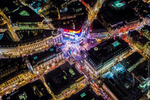 VLA_D7T3729_AIR_London_WEB500.jpg