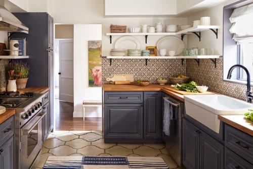 country-strong-kitchen-1114-xlnA.jpg