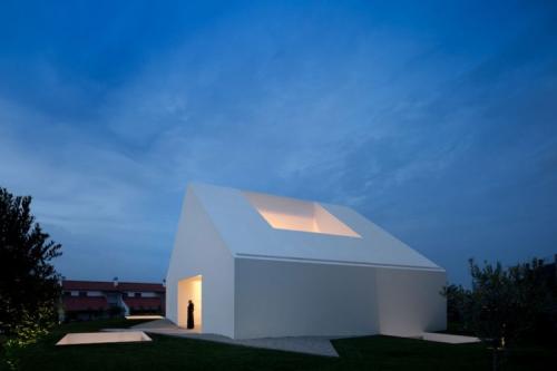 Leiria-House-06-1-750x500.jpg