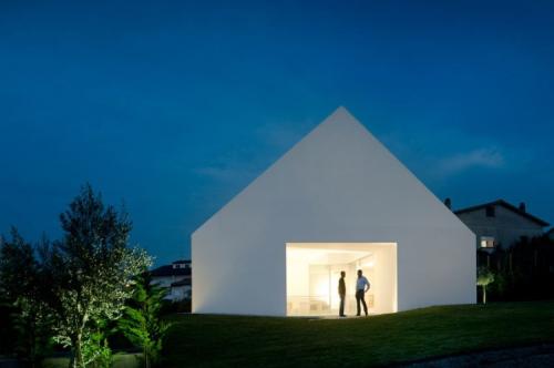 Leiria-House-06-3-750x499.jpg