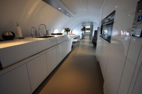 Airplane-Suite-09-850x566.jpg