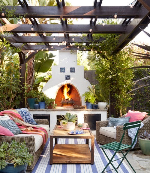 country-strong-porch-1114-xln.jpg