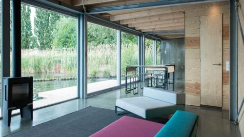 Boat-Homes-in-Berlin-14-850x478.jpg