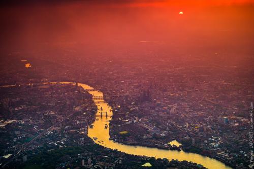 VLA_D7T0813_AIR_London_WEB500.jpg