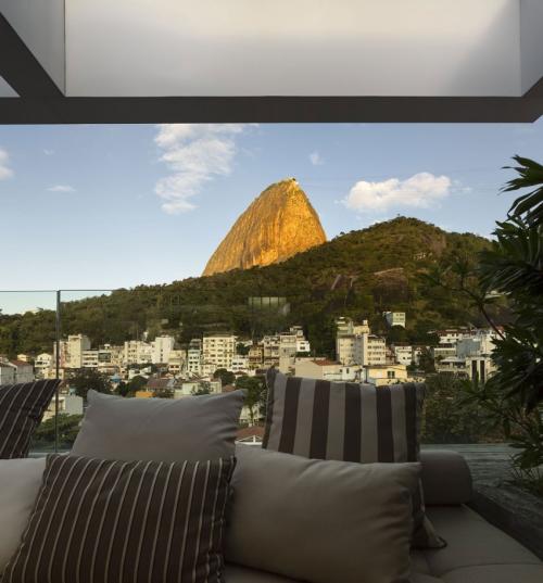 Urca-02-850x914.jpg