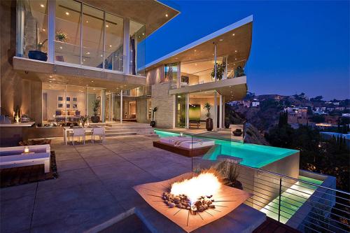 06-Blue-Jay-Way-Residence-by-McClean-Design.jpg