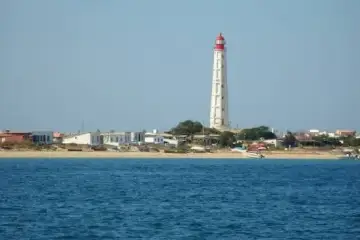 O Mar e o Farol