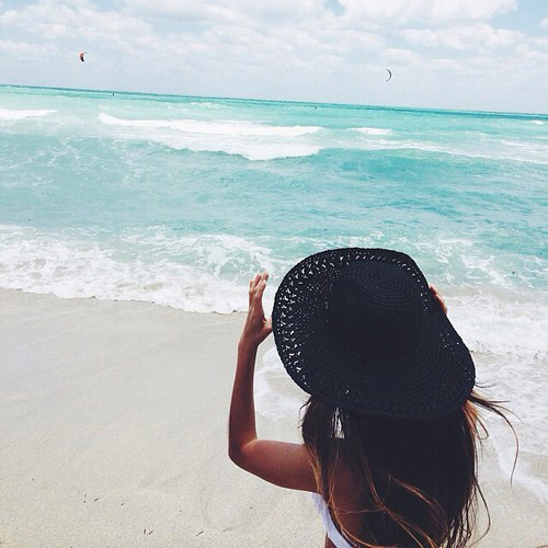 beach-girl beach-girl